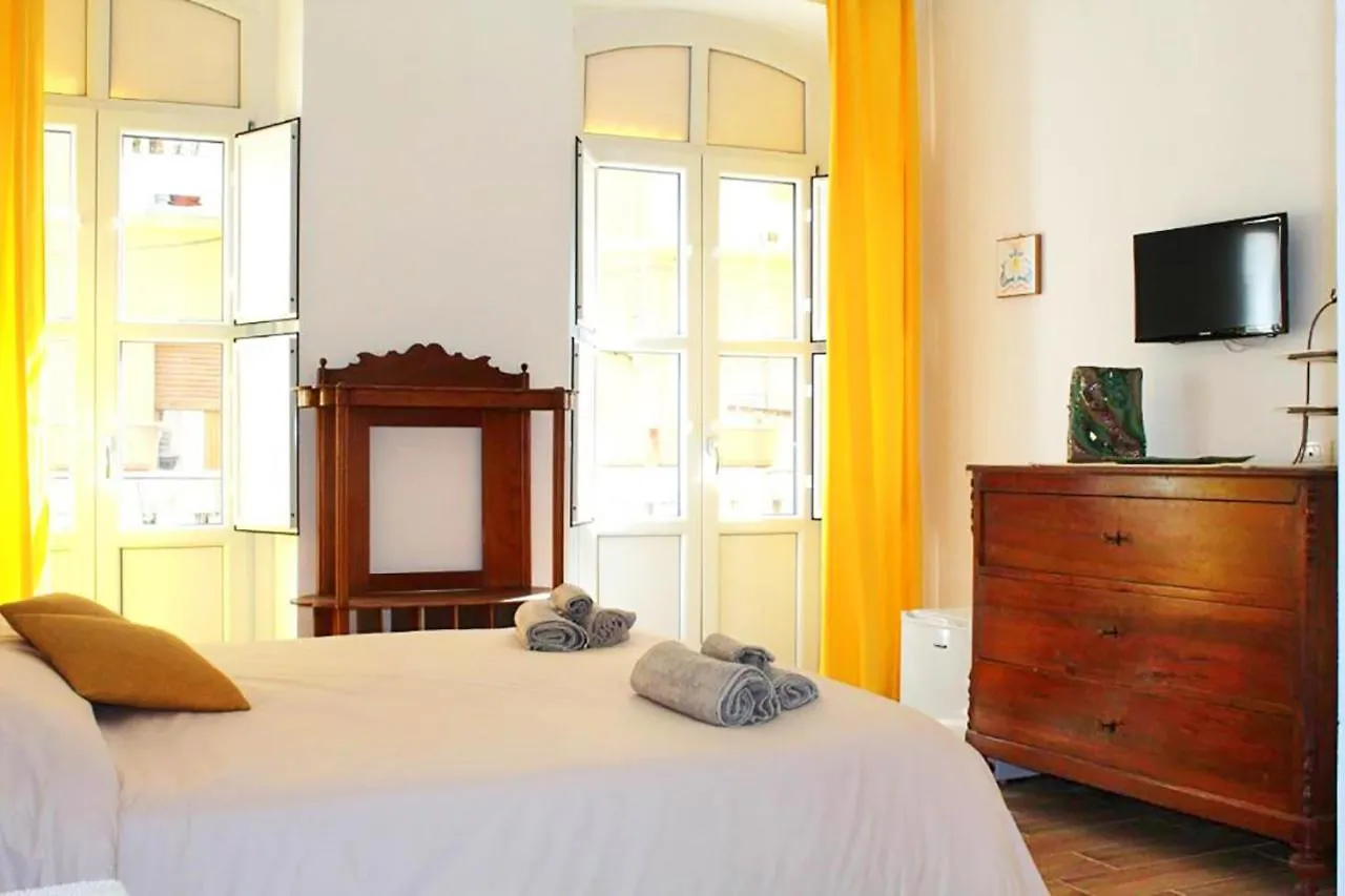 Baylle'S Room Cagliari 0*,  Italy